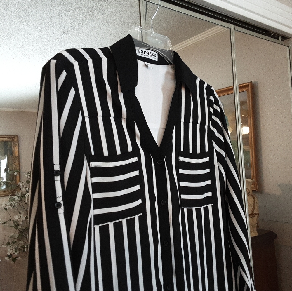 NEW, EXPRESS THE PORTOFIND SHIRT DRESS, SIZE XS - Picture 15 of 16